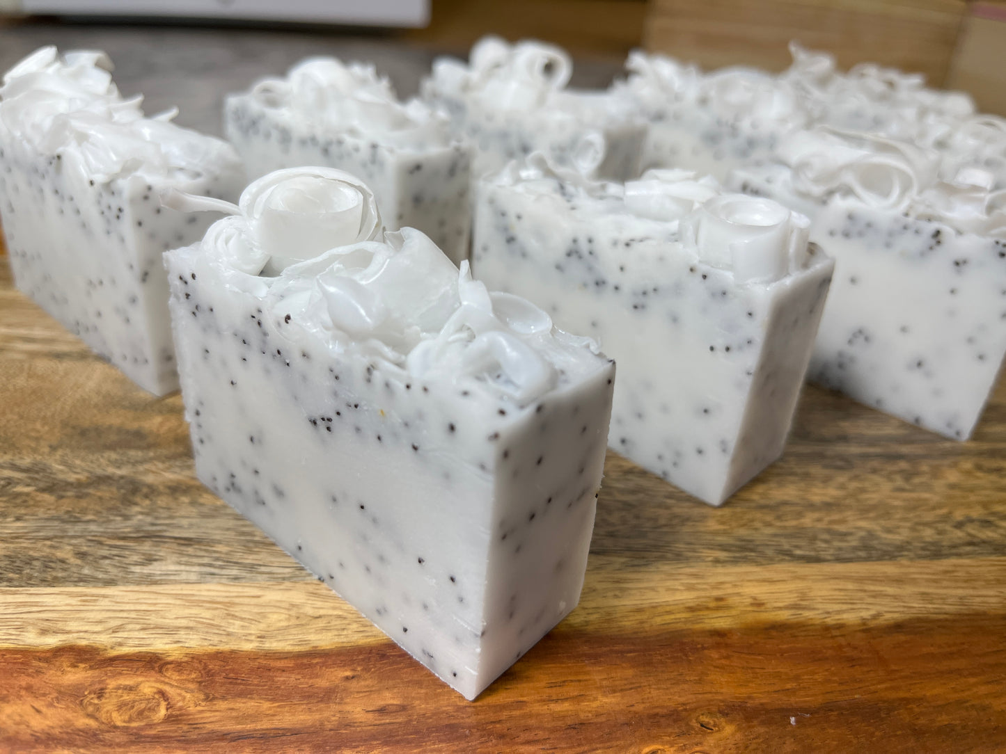 Pure Coconut Soap Bar – Poppy Seeds, Goat's Milk, Coconut & Santal fragrance
